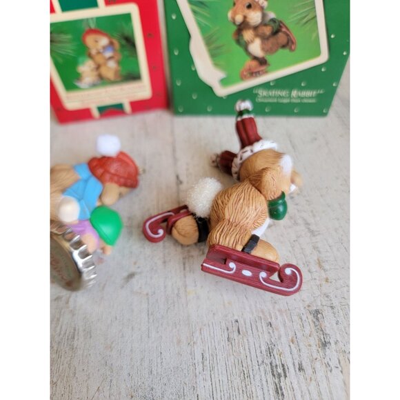 Hallmark skating bunny rabbit vintage ornament Xmas set - Picture 5 of 7